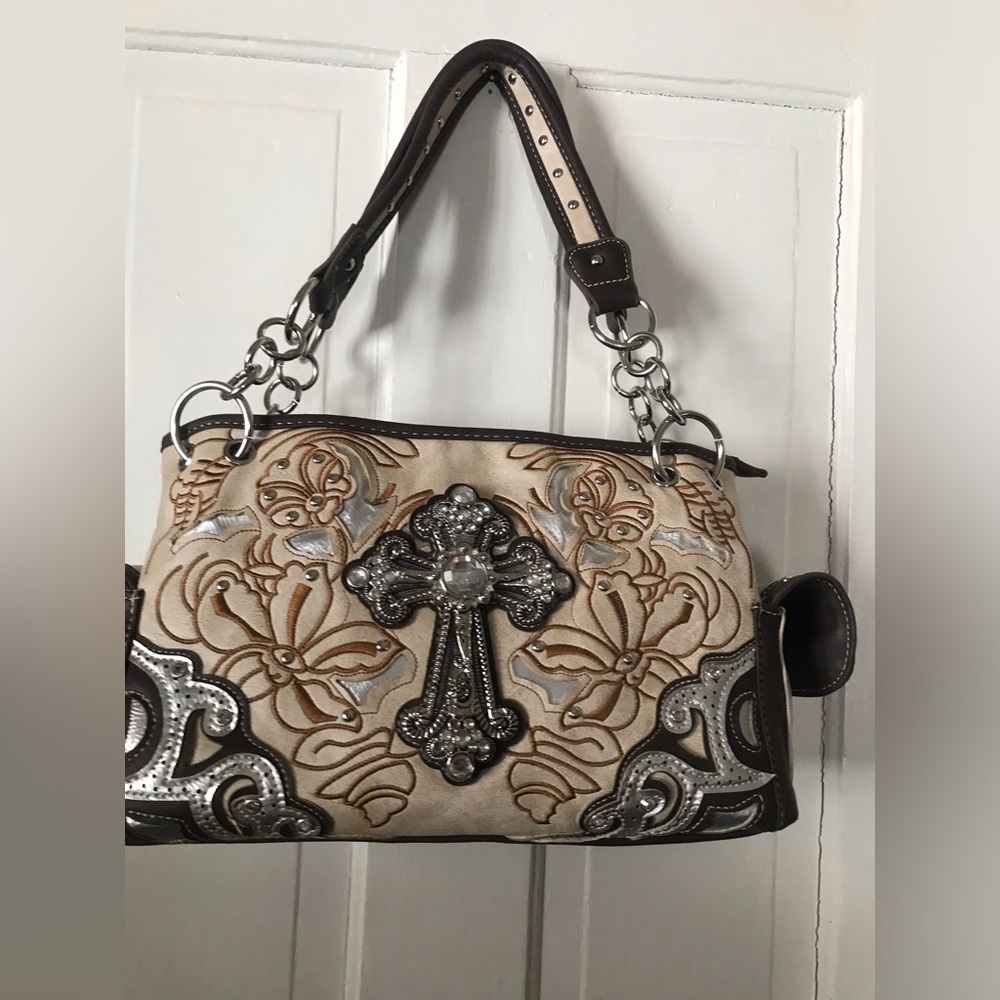 Biker’s womens shoulder bags.